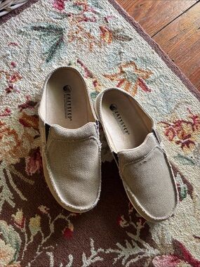 Men's Lazy step Sz 12 Slip-On Canvas Shoes in Beige